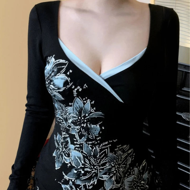 V-neck printed spicy girl slim fit T-shirt