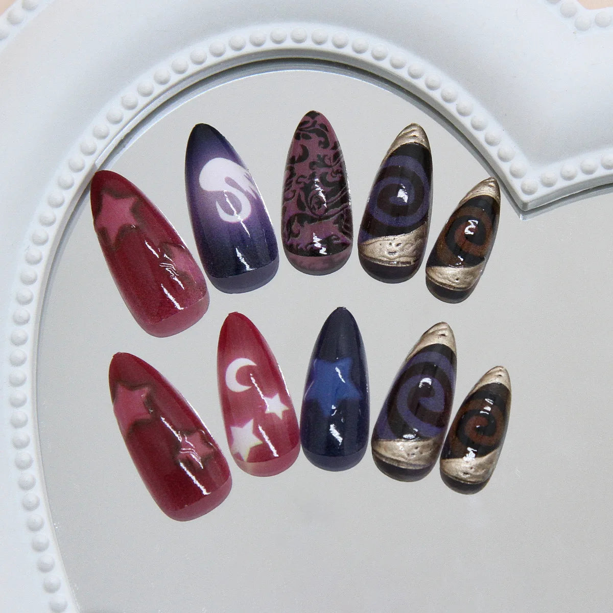 Moon Star Style Swan Pattern Press On Nails